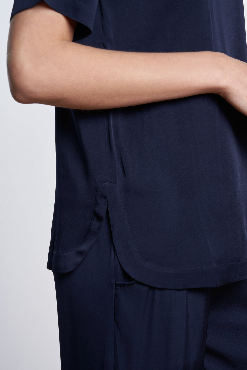 Berlin T Top Noir Size L