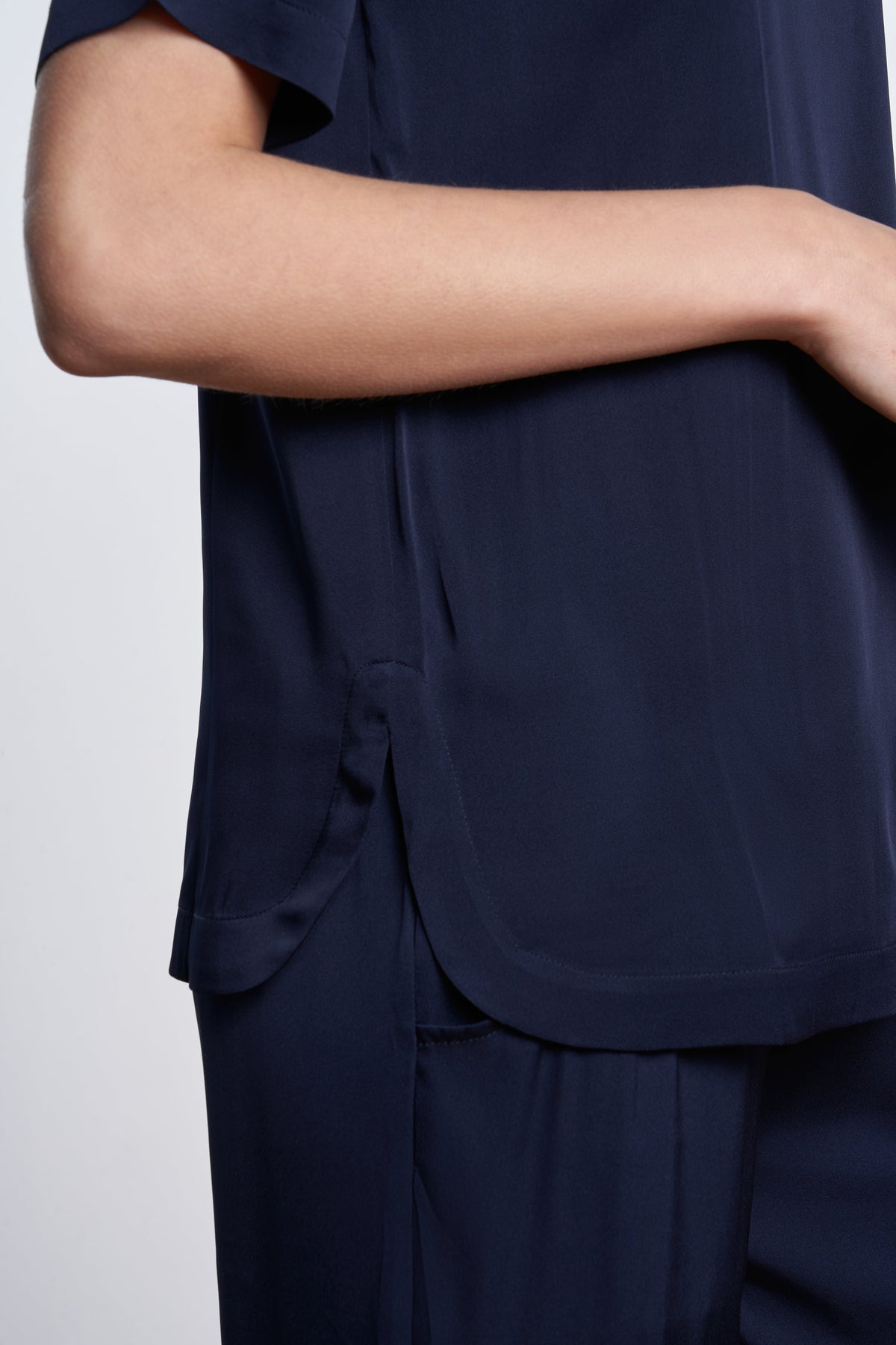 Berlin T Top Noir Size L